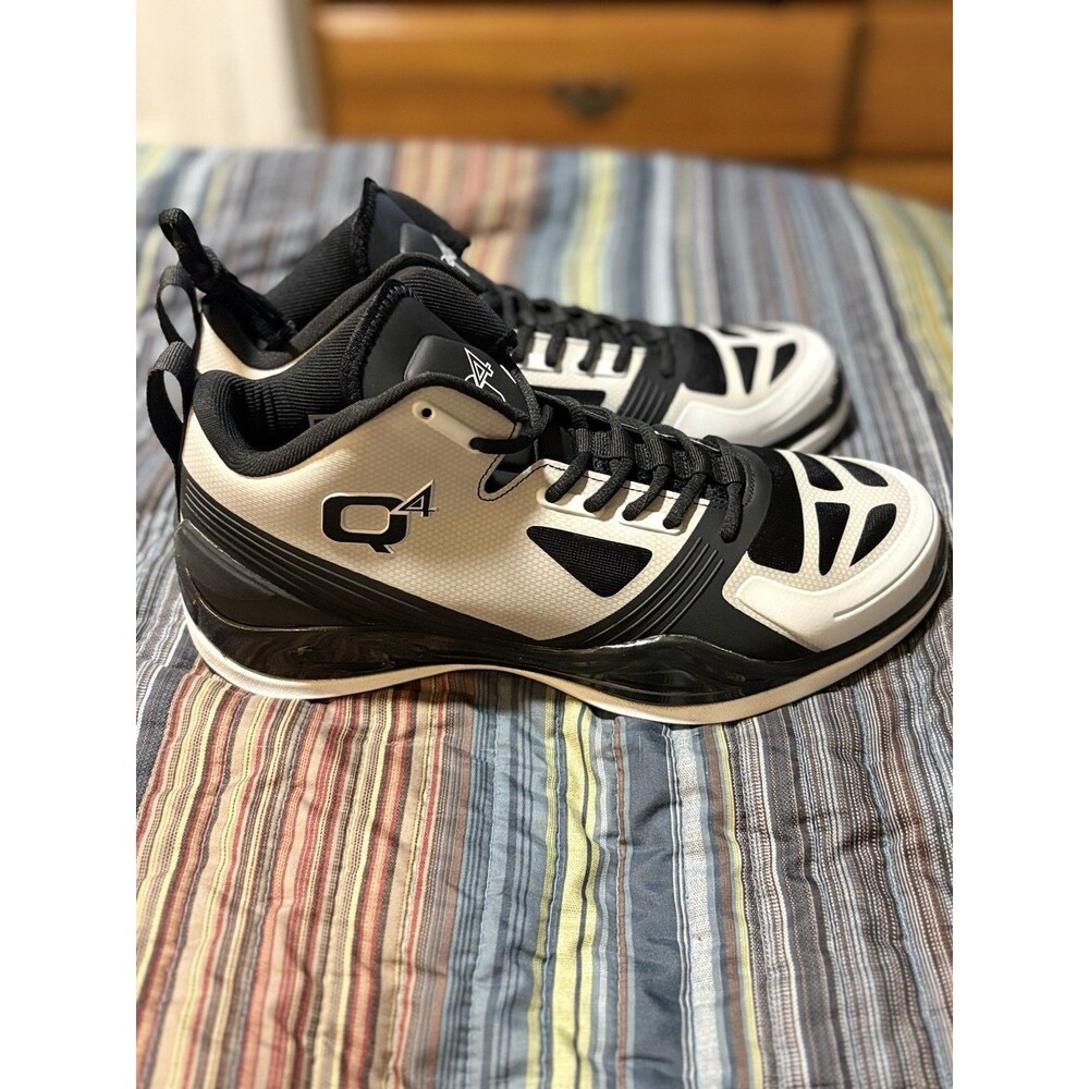 Q4 Men’s Basketball Shoes Size 11 Black White Ultra Vent Q4MB-006 New In Box
